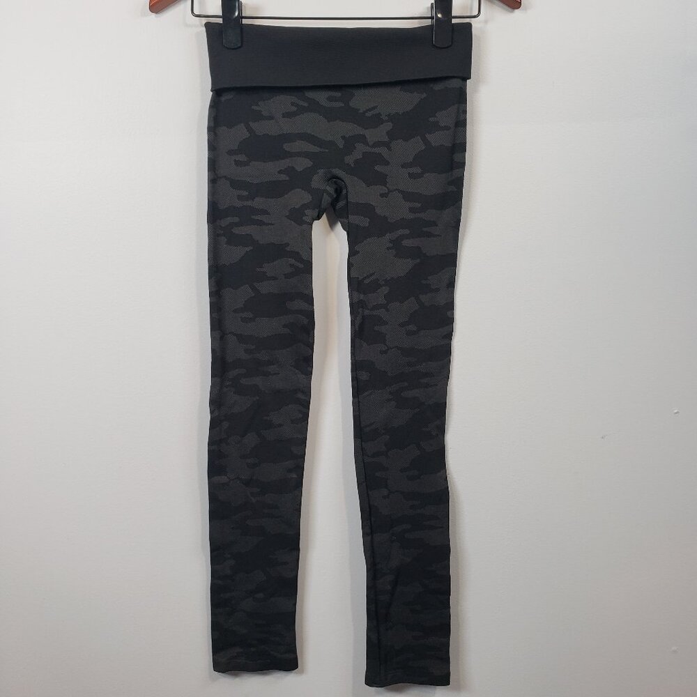 Warners Blissful Benefits No Muffin Top Legging Black Camo Seamless S/M / A58